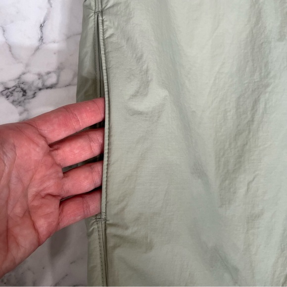 Babaton (via Aritzia) Merit Shirt Jacket Shacket Green Vegan Water Repellent L - Picture 13 of 14